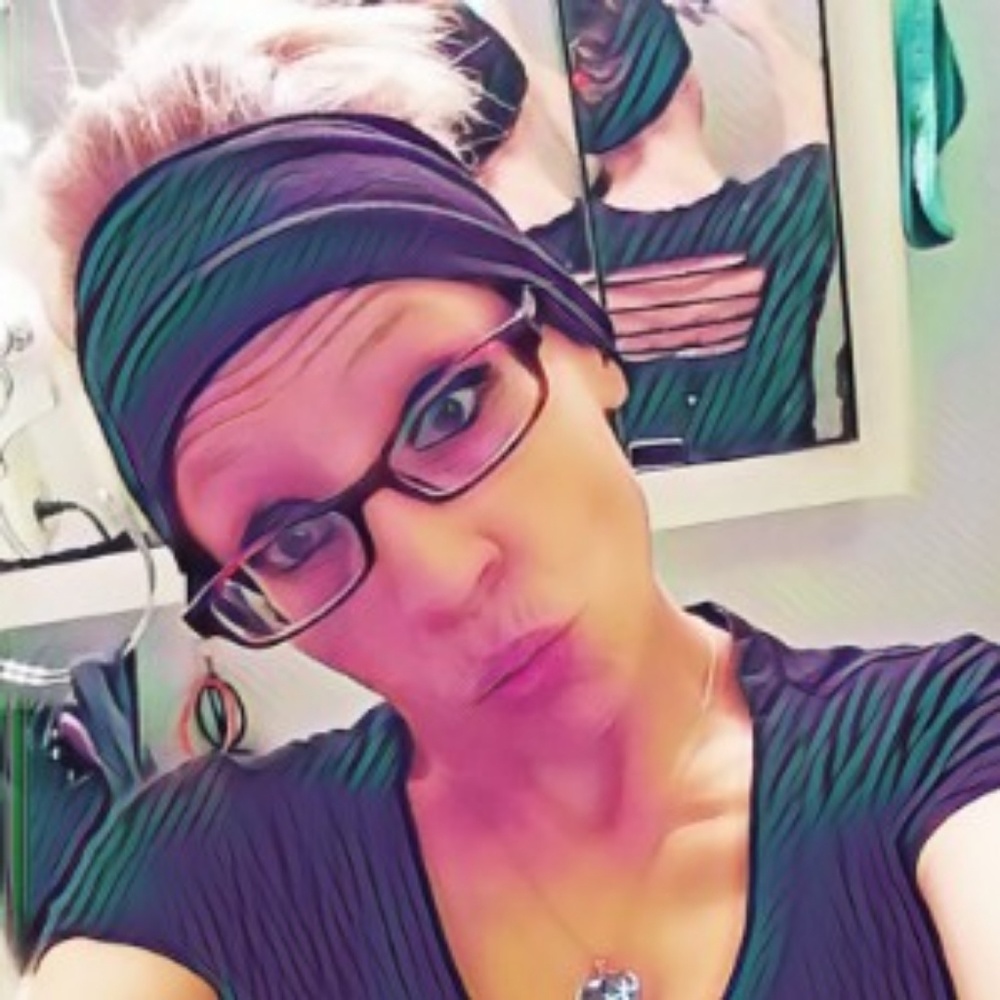 Meet your Posher, April